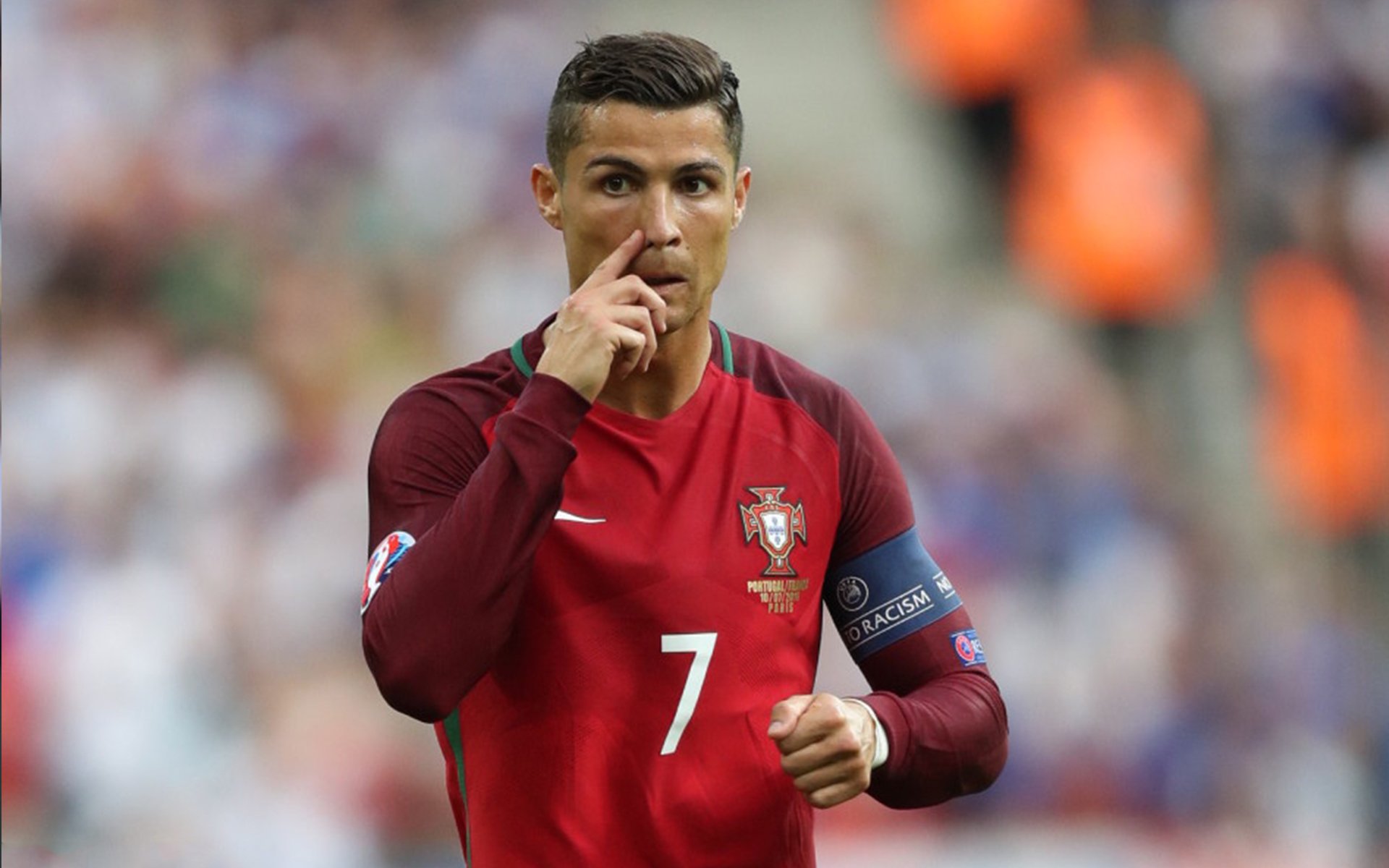 拜仁边路传中战术:套路升级,制造得分机会,拜仁传奇边后卫